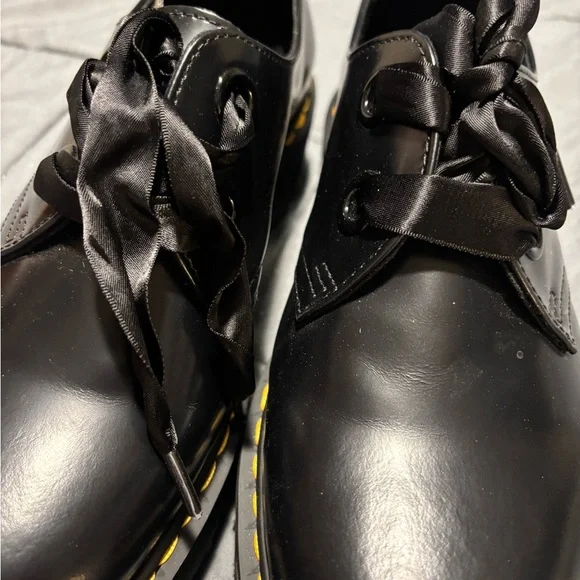 DR. MARTENS Women’s Black Leather Holly Platform Loafer Shoes Size 10 - Picture 2 of 9